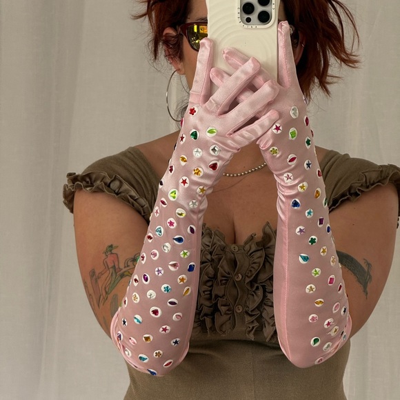 ✨ Hand-Painted Rhinestone Opera Gloves ✨ - Picture 4 of 4